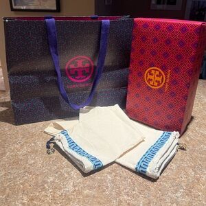 Tory Burch Bag, dust bags and Box Set